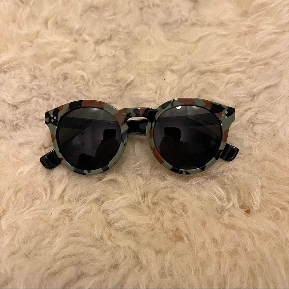 Illesteva Camo Round Sunglasses in Green, Brown, Black